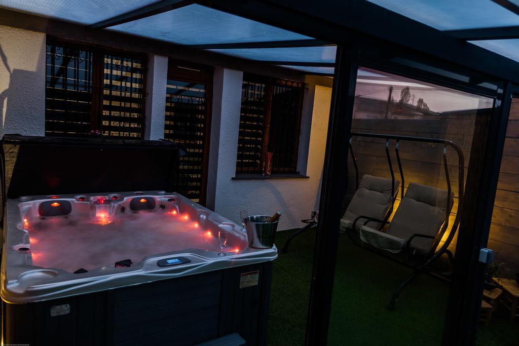 Spa Privatif Toulouse Jacuzzi Villa Aucamville Exterior photo
