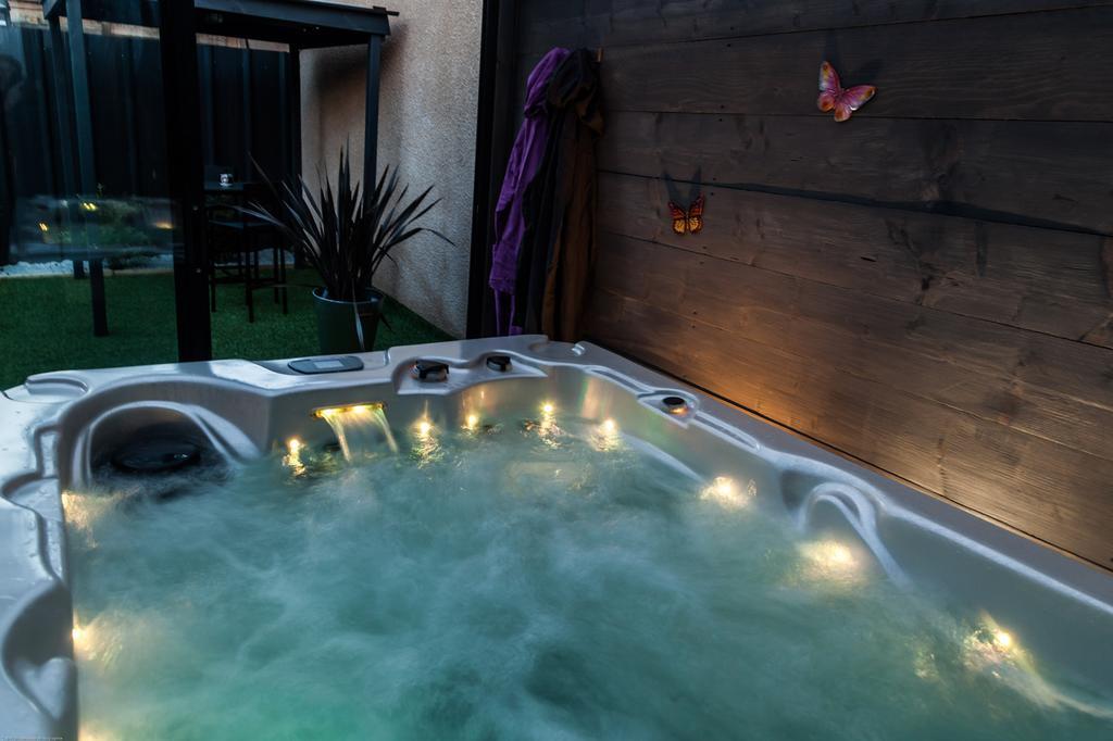 Spa Privatif Toulouse Jacuzzi Villa Aucamville Exterior photo